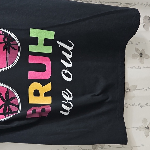 BYE BRUH  WE OUT TSHIRT WOMENS SIZE LARGE IN BLACK - Picture 5 of 6